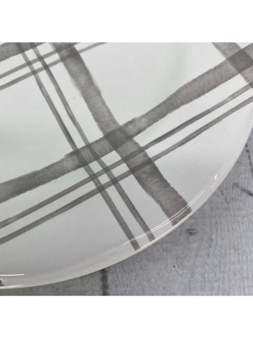 Pier 1 LINEN CHECK Gray Check Plaid Ironstone Round 9
